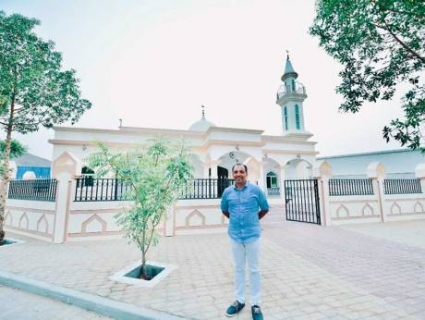 Saji Cheriyan of Indian origin builds mosque to Muslim workers in UAE
